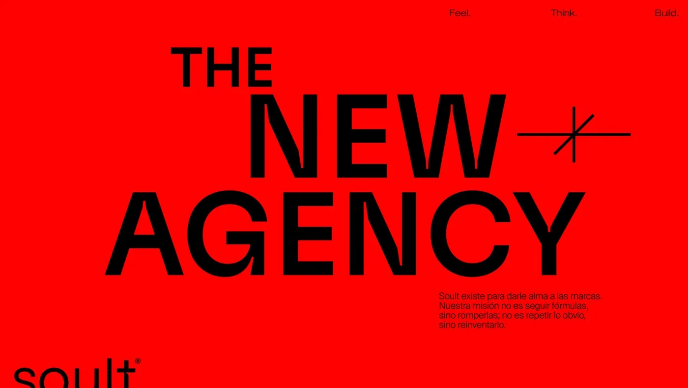 Pieza roja The New Agency con la marca You / Us de Soult