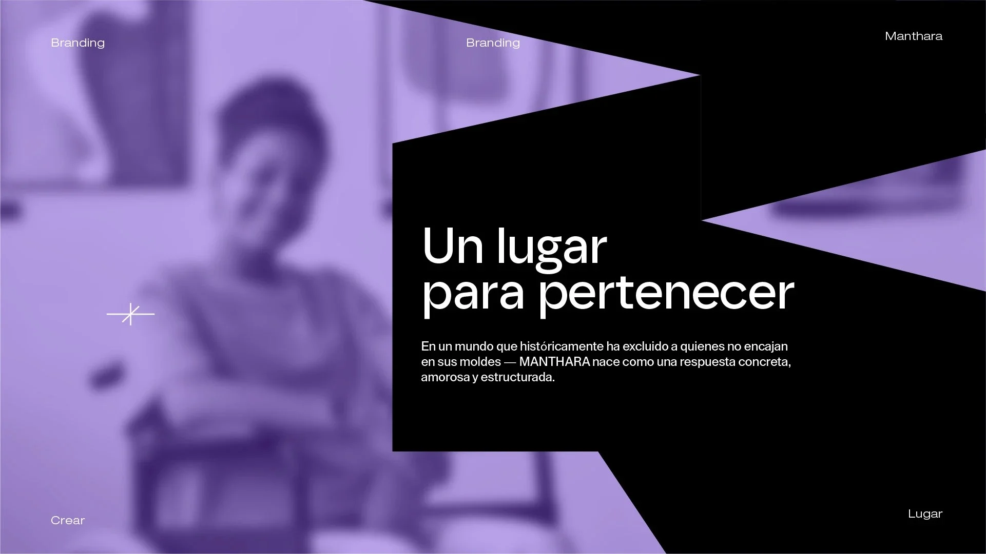 Lámina Un lugar para pertenecer sobre una fotografía en violeta