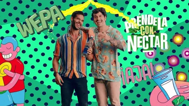 Collage ilustrado con dos hombres, una botella de Néctar y los textos Wepa y Préndela con Néctar